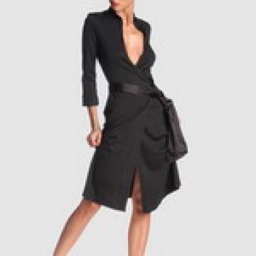 Rochia neagra mereu sexy si mereu la moda